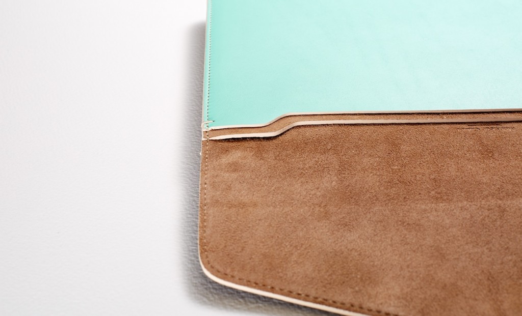 Enveloppe iPad Marron Clair et Vert d'Eau
